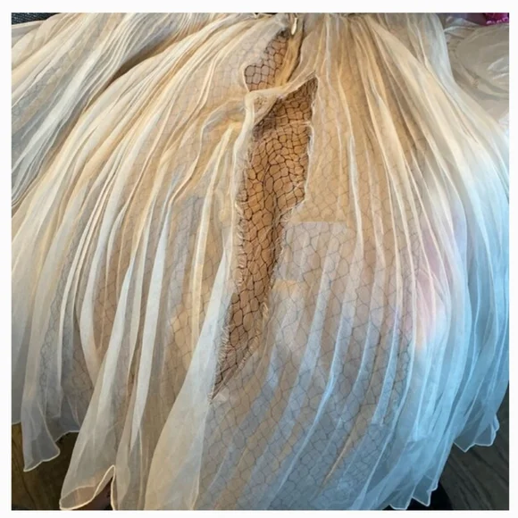 Sz 6 Initially Priced at $2275 Valentino plisse skirt